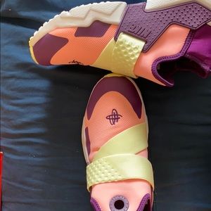 Nike huarache extreme 6.5 Y